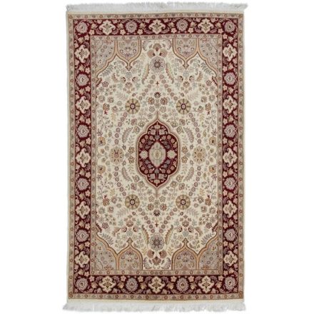 Isfahan rug 140x228 handmade iranian carpet